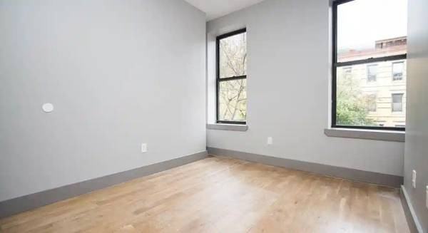 16-84 Gates Avenue #2 - Photo 7 of 11