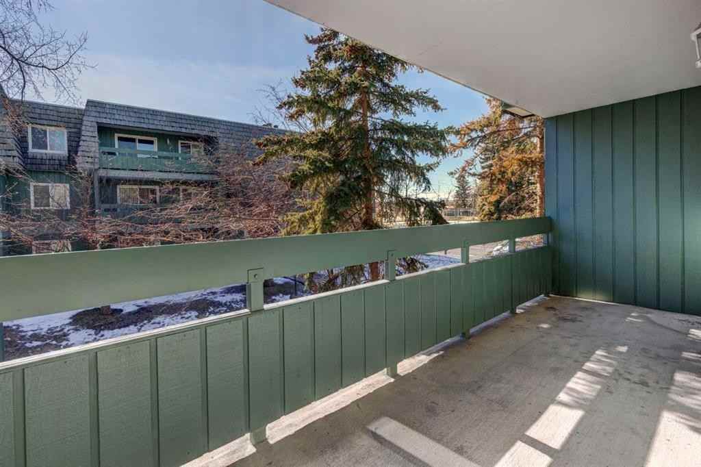 315 Southampton Dr Sw - Photo 6 of 16