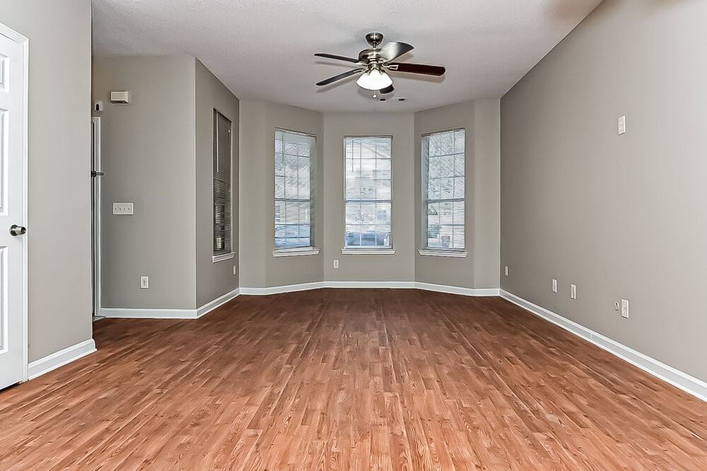 2497 Brianna Dr - Photo 4 of 17