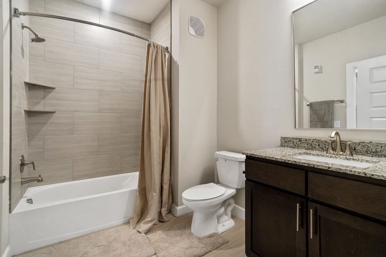 102 West Crossing Apartments - Photo 6 of 6
