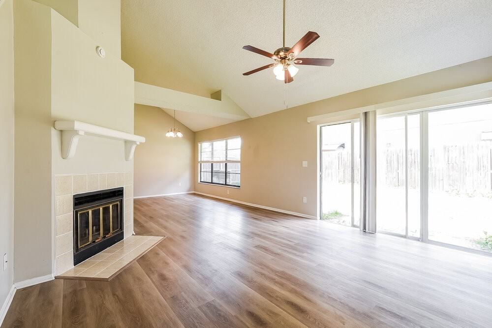 472 Amethyst Way - Photo 5 of 17