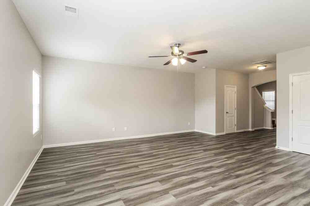 1157 Black Diamond Dr - Photo 7 of 17