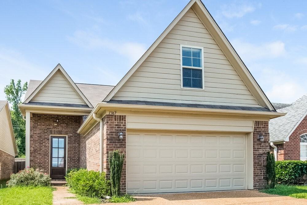 1367 Arbor Lake Dr S