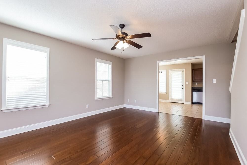 1367 Arbor Lake Dr S - Photo 2 of 15