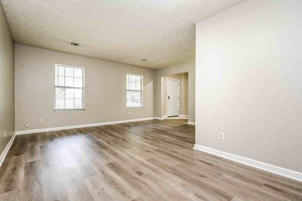 4255 Loveless Pl - Photo 3 of 16