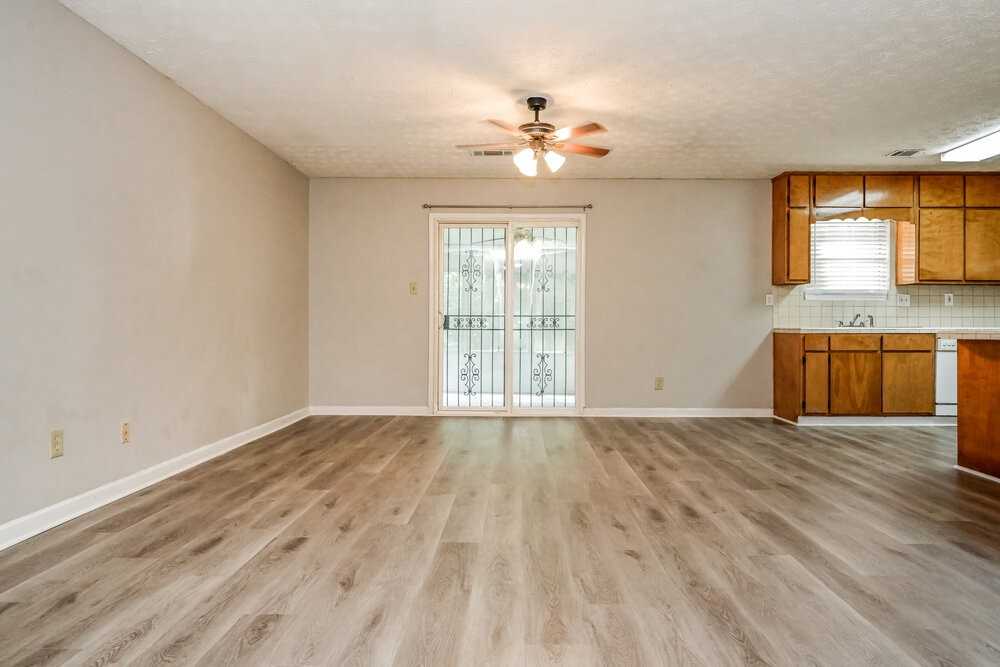 4255 Loveless Pl - Photo 6 of 16