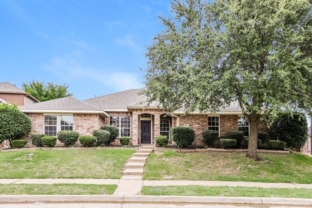 608 Azalea Dr