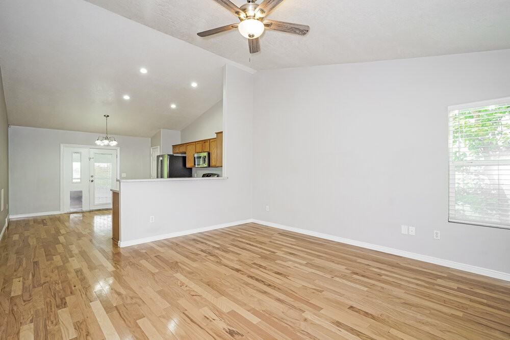 4049 E Sioux St - Photo 4 of 16