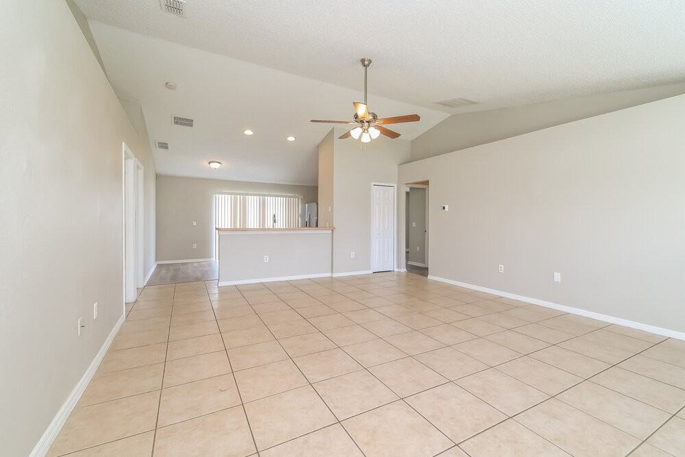 1140 Chesterfield Ct - Photo 3 of 16
