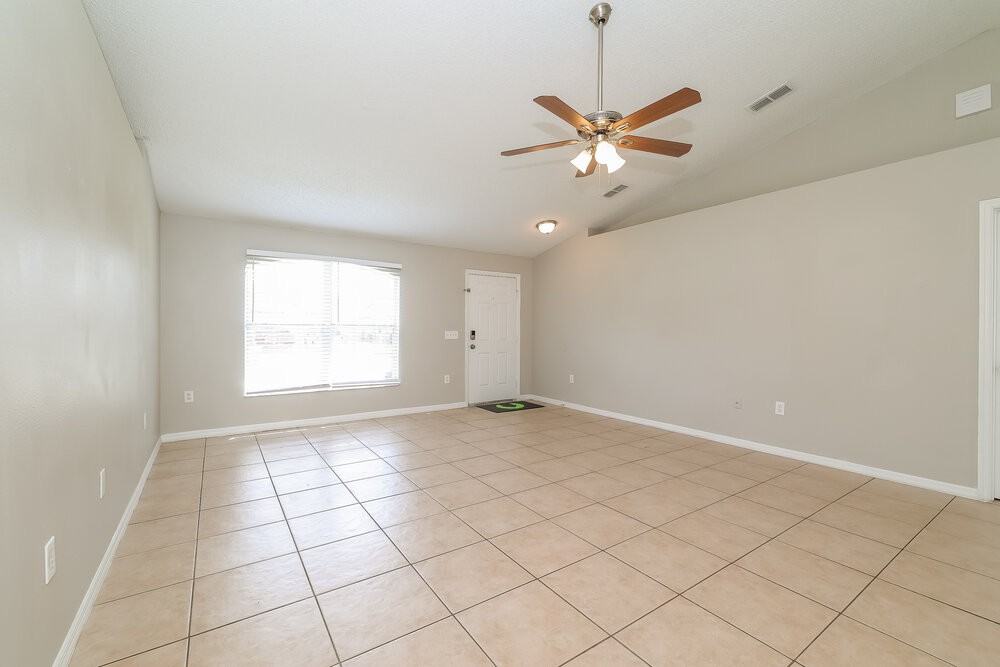 1140 Chesterfield Ct - Photo 5 of 16