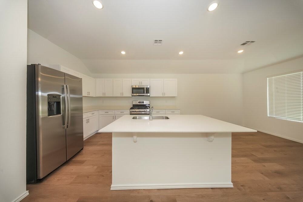 5908 Norway Spruce St - Photo 6 of 16