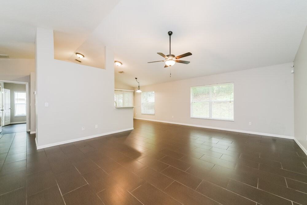 605 Cherry Laurel St - Photo 3 of 16