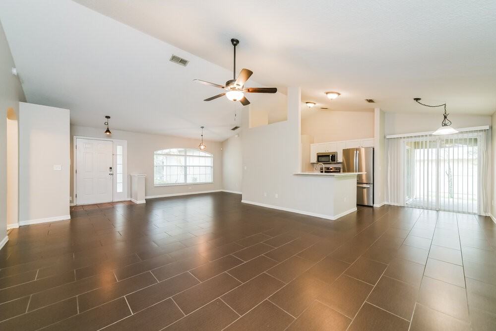 605 Cherry Laurel St - Photo 4 of 16