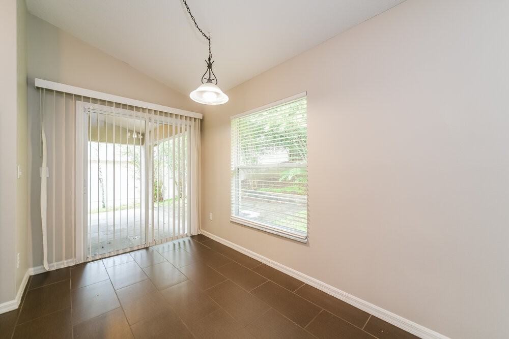 605 Cherry Laurel St - Photo 7 of 16