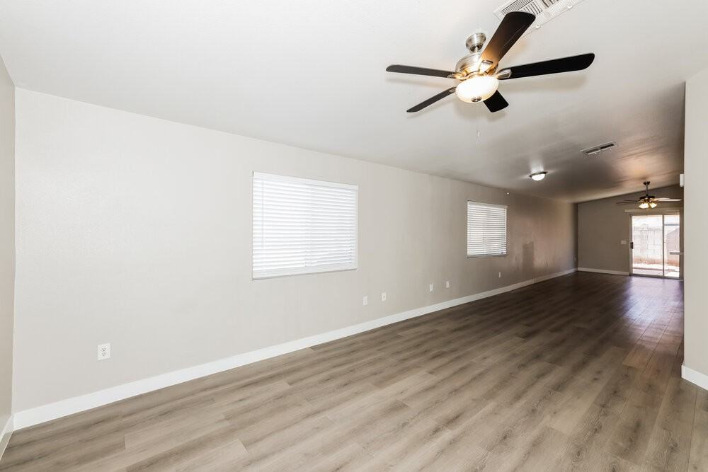 5285 Mineral Lake Dr - Photo 4 of 16