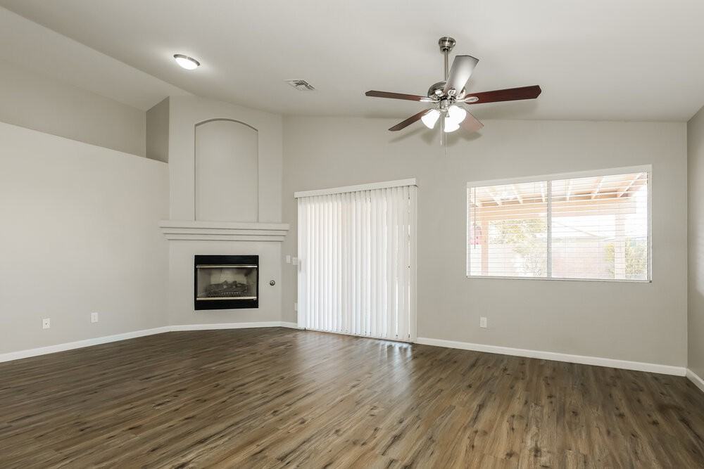 16104 W Jefferson St - Photo 3 of 16