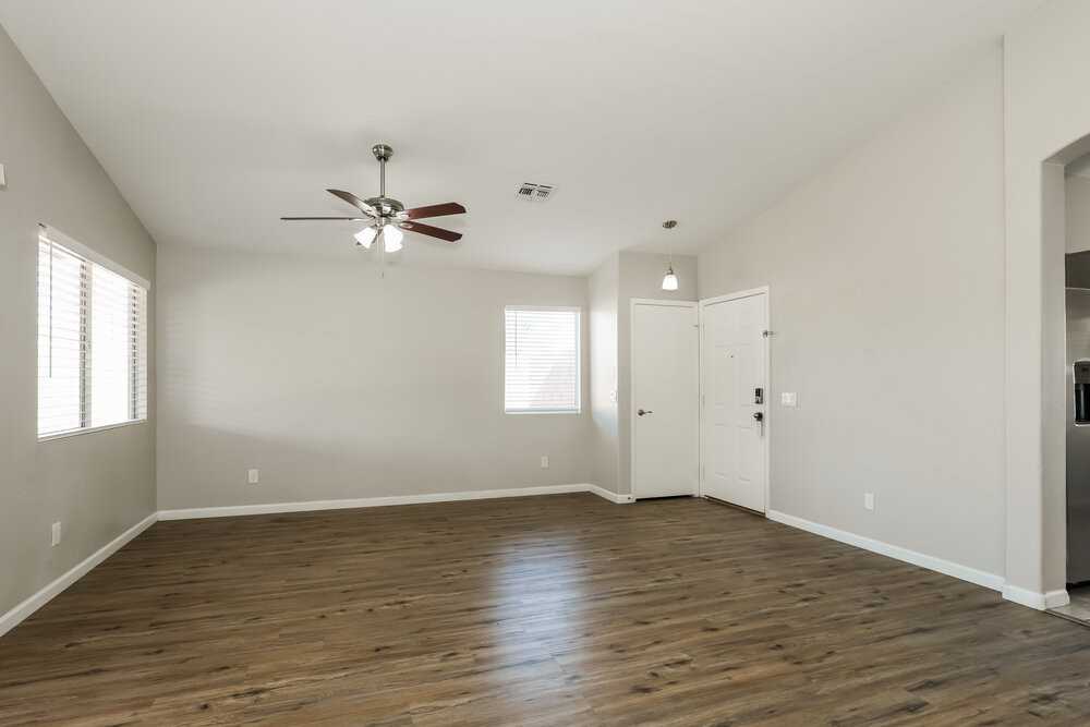 16104 W Jefferson St - Photo 4 of 16