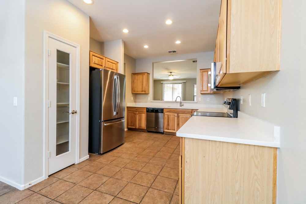 1701 S 117th Dr - Photo 7 of 17