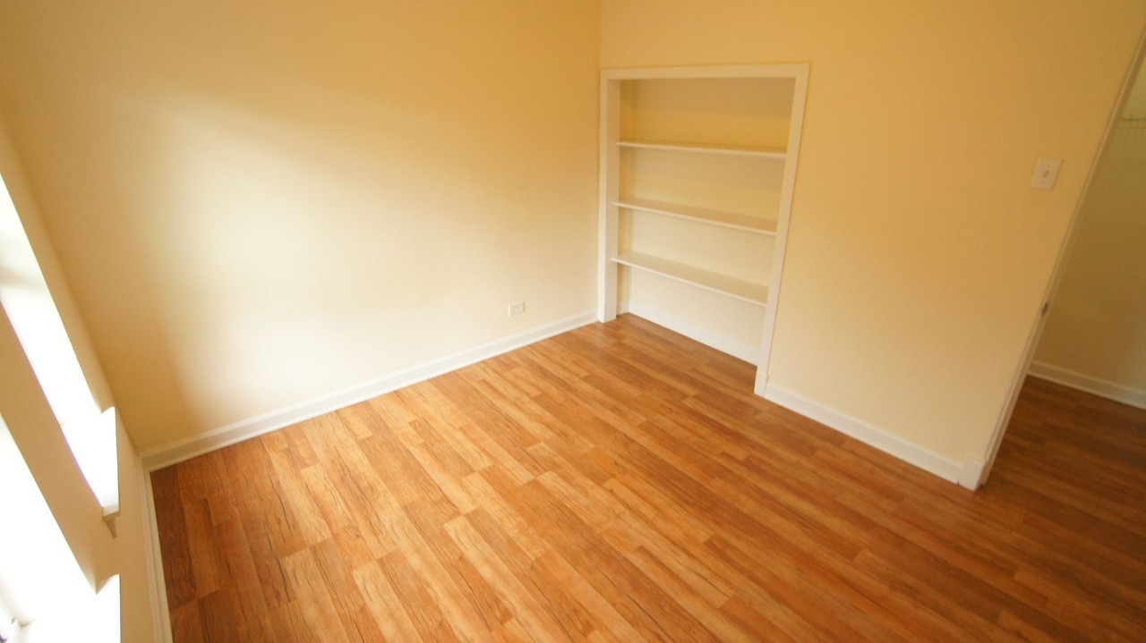 W Catalpa Ave & N Kenmore Ave #401 - Photo 4 of 12