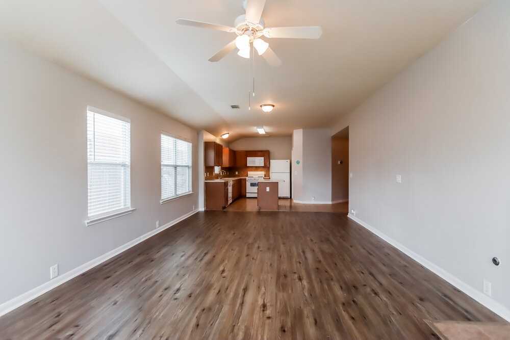 18326 Atasca Woods Trce - Photo 5 of 19