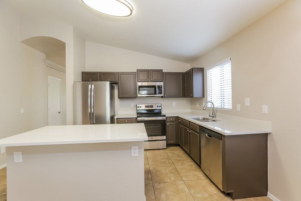 21861 W Mohave St - Photo 6 of 16