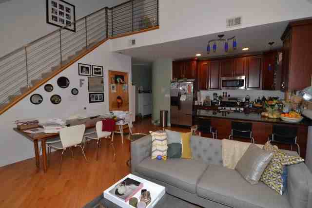 3121 N Hoyne Ave #2 - Photo 6 of 20