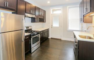 W Nelson St & N Damen Ave - Photo 1 of 1