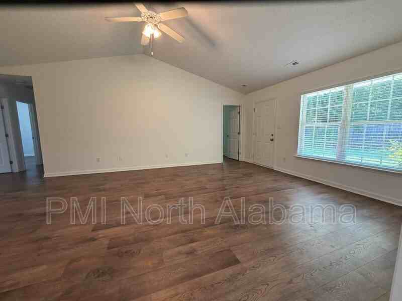 111 Turnstone Ct Sw - Photo 4 of 18