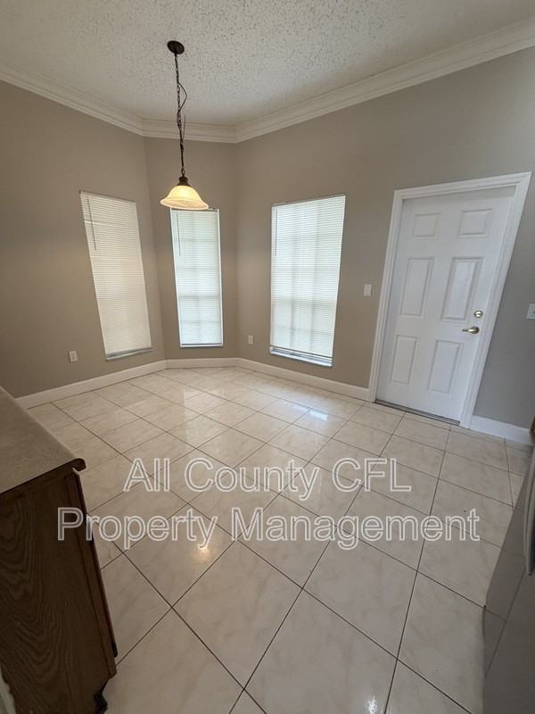 12178 Blackheath Cir - Photo 4 of 15