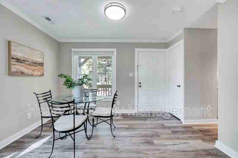 150 Carmichael Ct - Photo 4 of 17
