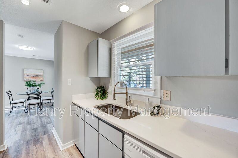 150 Carmichael Ct - Photo 6 of 17