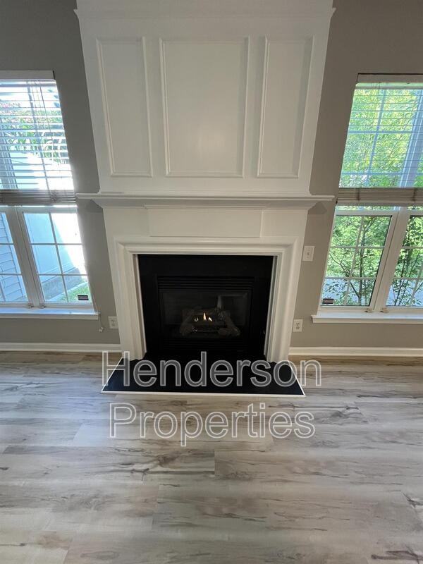 9032 Bishop Crest Ln - Photo 5 of 26