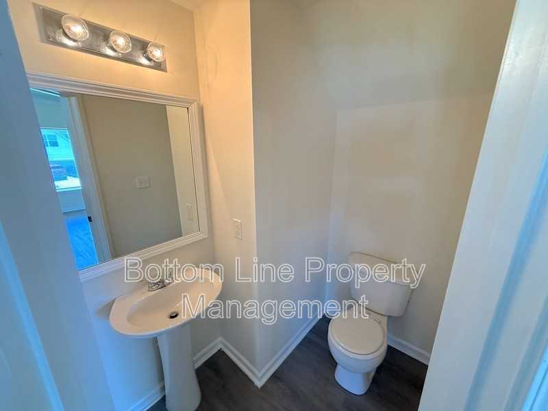 6926 Brandon Chase Ln - Photo 4 of 22