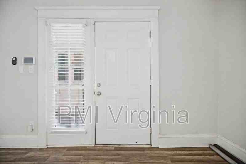 864 W 36th St - Photo 5 of 28