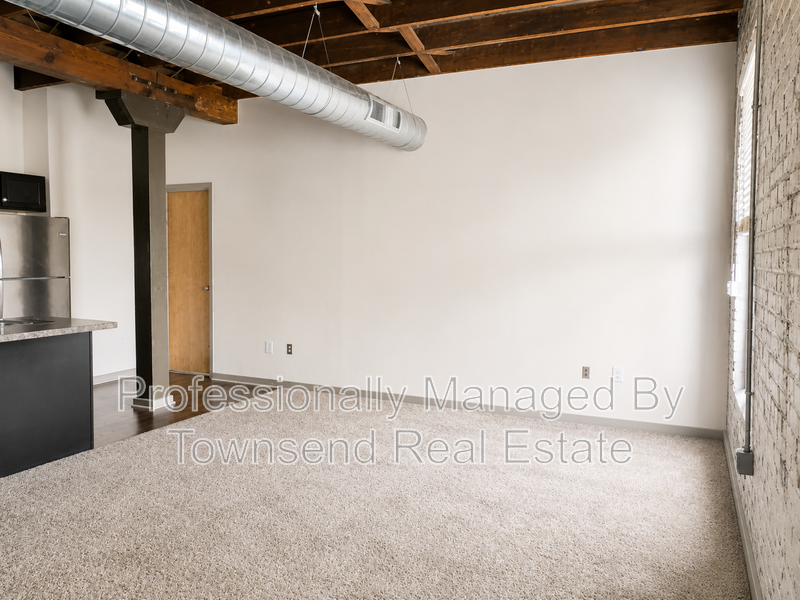 159 Maxwell St #200 - Photo 6 of 15