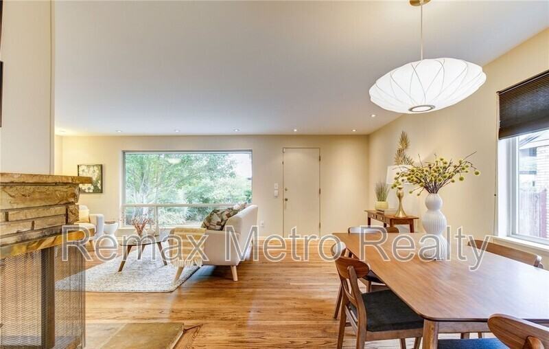 12527 11th Ave Nw - Photo 4 of 13