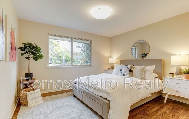 12527 11th Ave Nw - Photo 6 of 13