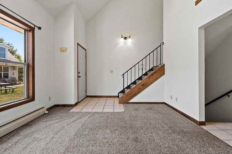 2350 Canter Ln - Photo 5 of 10