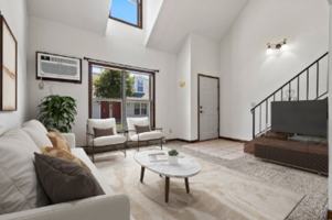 featured image of 2370 Canter Ln
