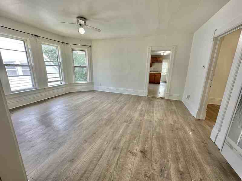 153A Brockway Ave - Photo 3 of 20