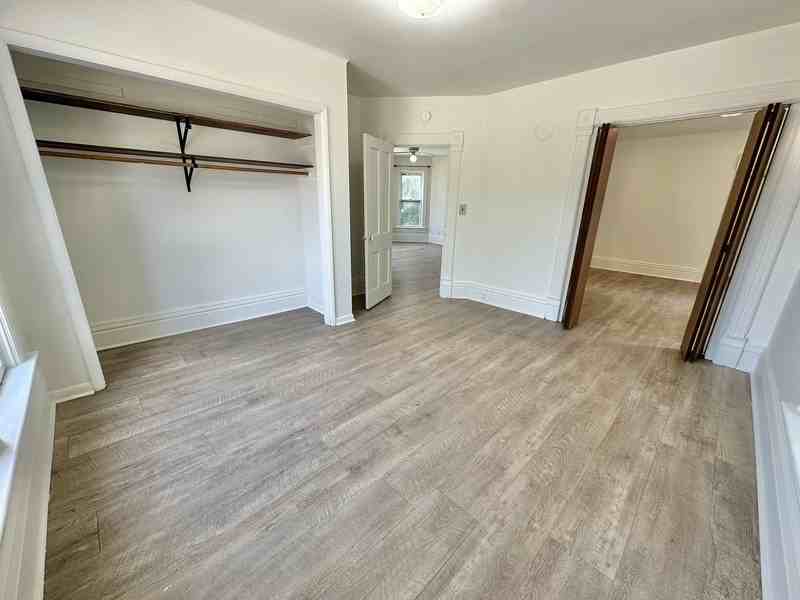 153A Brockway Ave - Photo 7 of 20