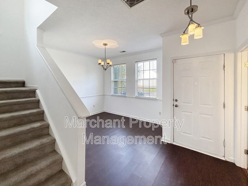 1 Appleton Ln - Photo 4 of 23