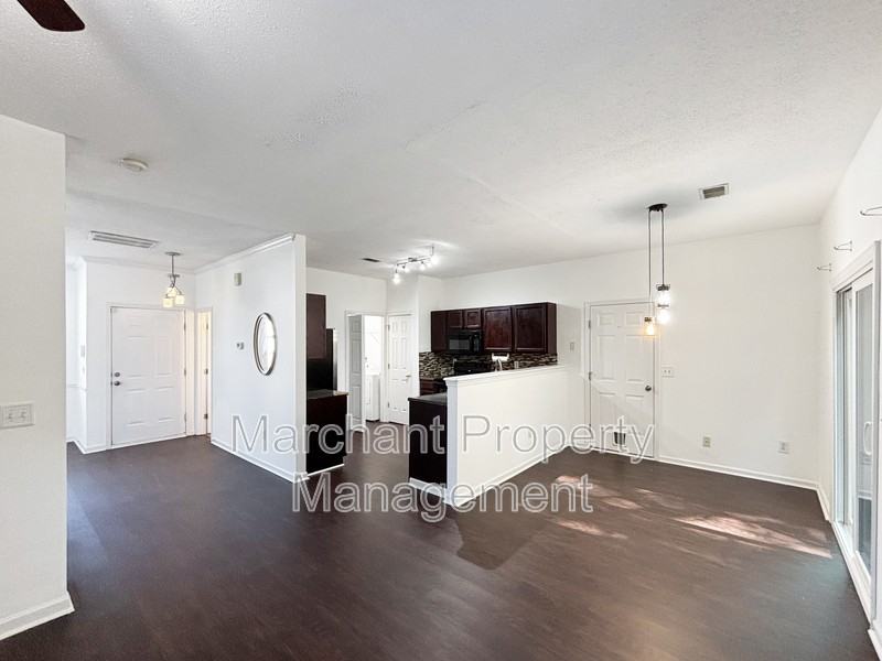 1 Appleton Ln - Photo 7 of 23