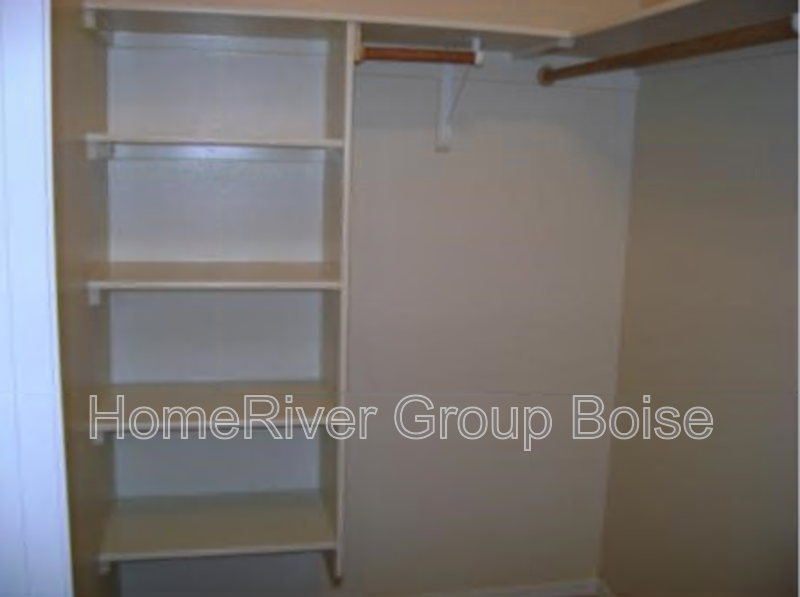 3927 N Kilberry Ave - Photo 7 of 10