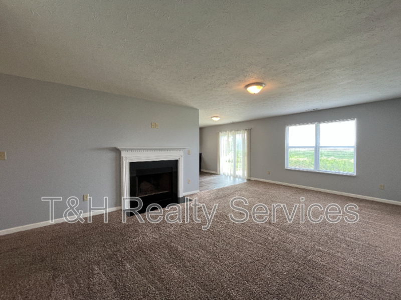 7524 Brattle Dr - Photo 5 of 26