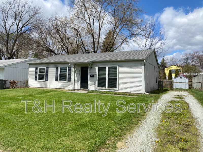 8126 Gilmore Rd - Photo 4 of 20