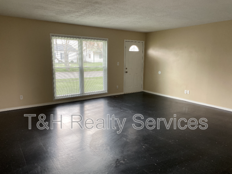 8126 Gilmore Rd - Photo 5 of 20