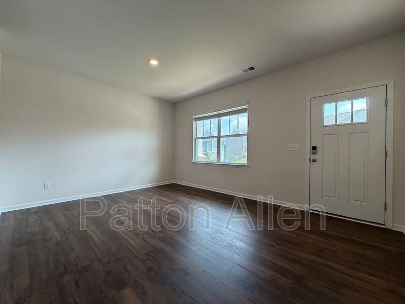 138 Marathon Ln - Photo 3 of 29