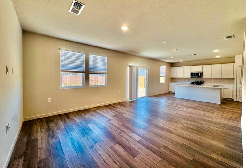 4770 Sami Jo Dr - Photo 6 of 36
