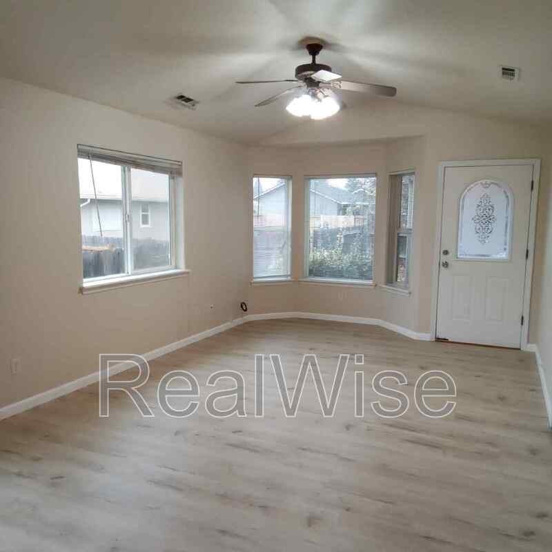 3172 Forest Hills Dr #A - Photo 2 of 24